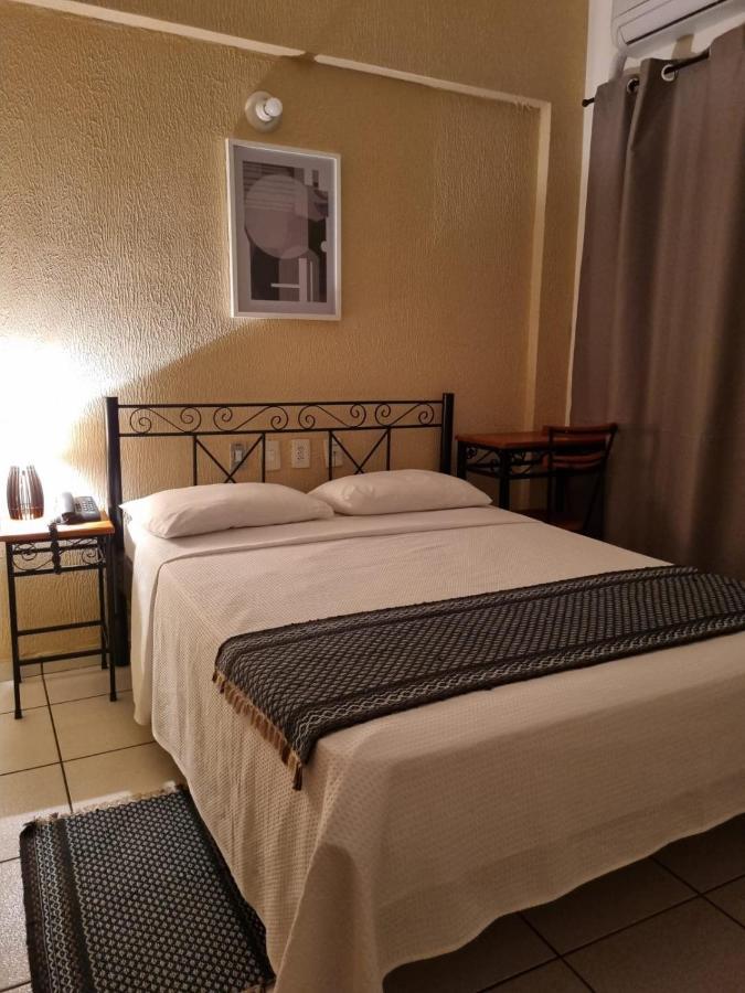 Palace Hotel Tres Poderes Frutal Luaran gambar